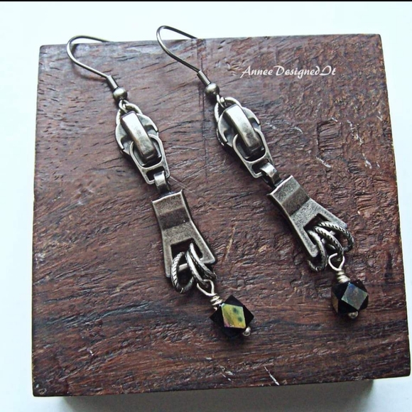 Hand Made Steampunk Necklace and Earrings - Picture 6 of 6